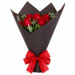 Buquê de 12 Rosas no Cone Preto - Enlouquecer
